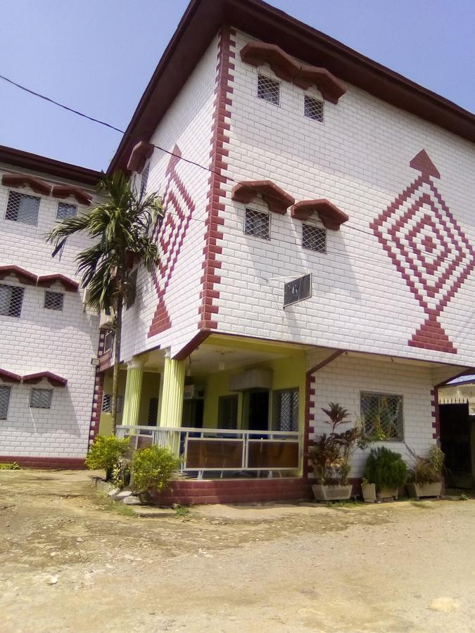 Hotel Kdv Bonaberi Luaran gambar