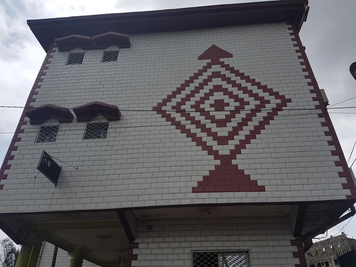 Hotel Kdv Bonaberi Luaran gambar