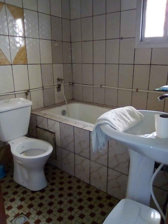 Hotel Kdv Bonaberi Luaran gambar