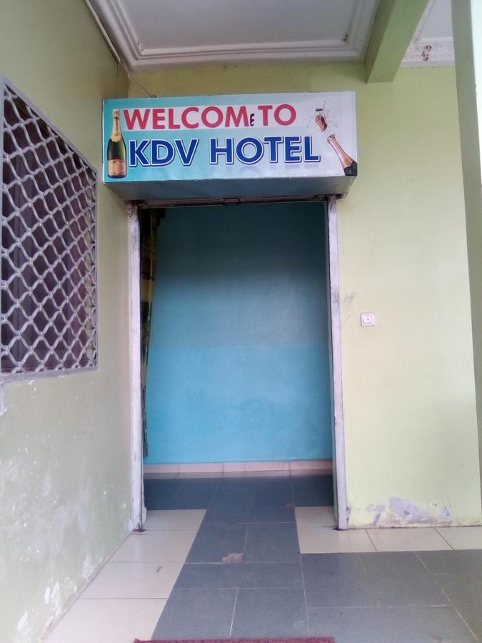 Hotel Kdv Bonaberi Luaran gambar