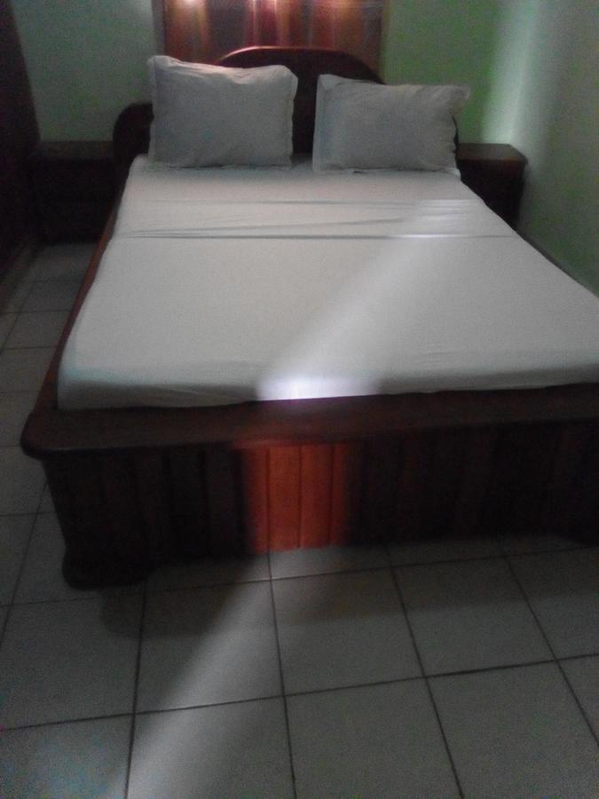 Hotel Kdv Bonaberi Luaran gambar