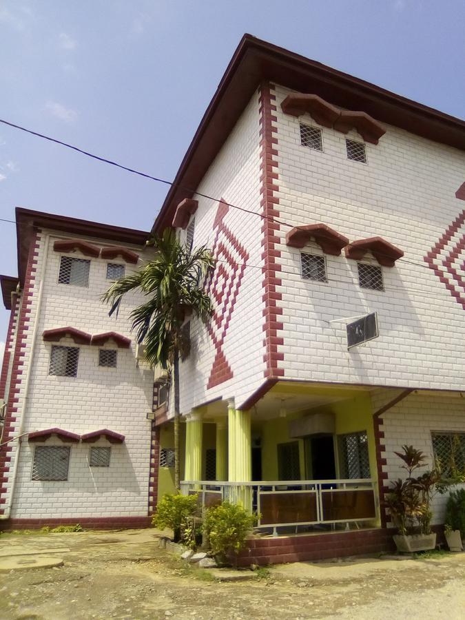 Hotel Kdv Bonaberi Luaran gambar