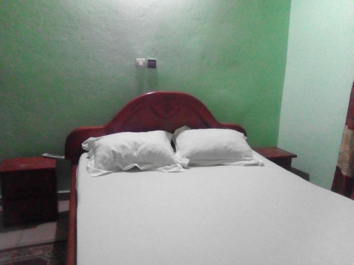 Hotel Kdv Bonaberi Luaran gambar