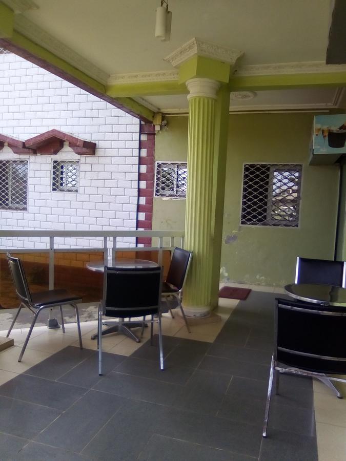 Hotel Kdv Bonaberi Luaran gambar