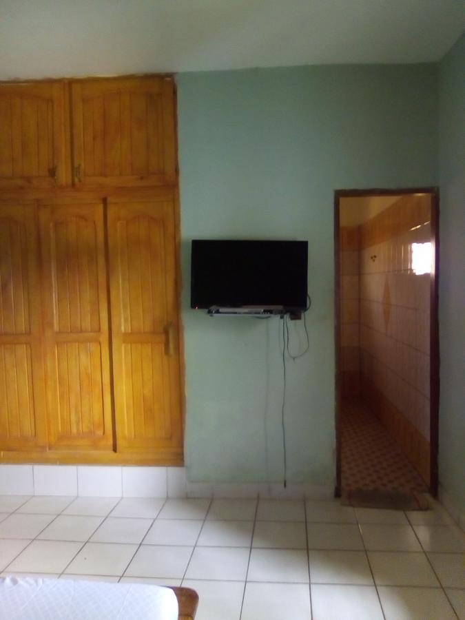 Hotel Kdv Bonaberi Luaran gambar